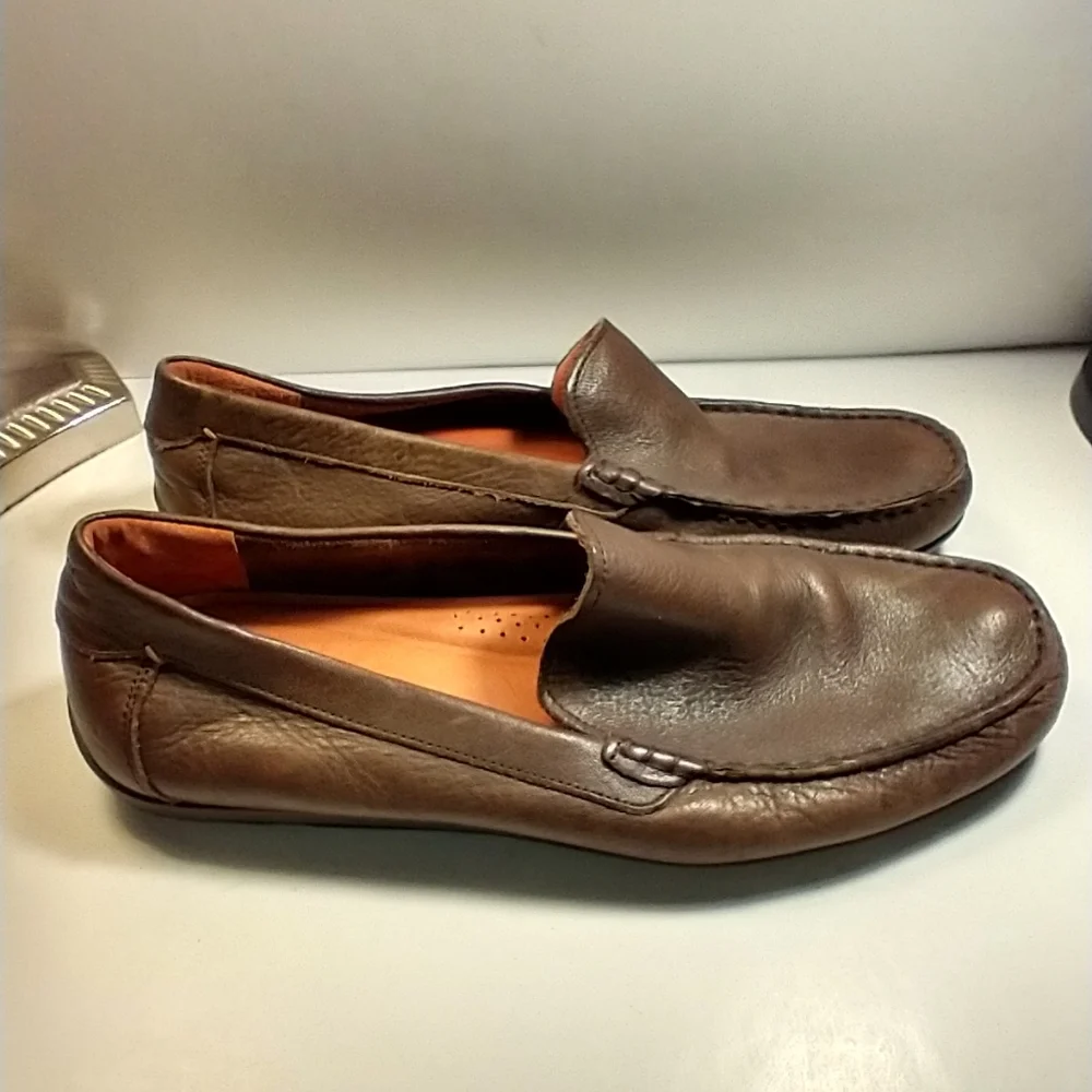 Tommy Bahama Nassau Venetian Brown Leather Loafers Shoes Men's sz 11.5D.
